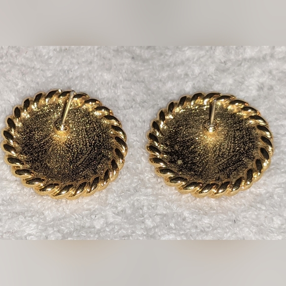 ♥️ Vintage Italy Retro Stud Fashion Earrings 1" w/ Emerald Green Marbled Gem - Picture 3 of 3